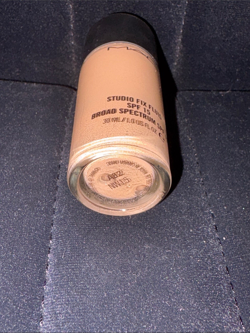 MAC Cosmetics Studio Fix Fluid Foundation - NW15 - Picture 11 of 12